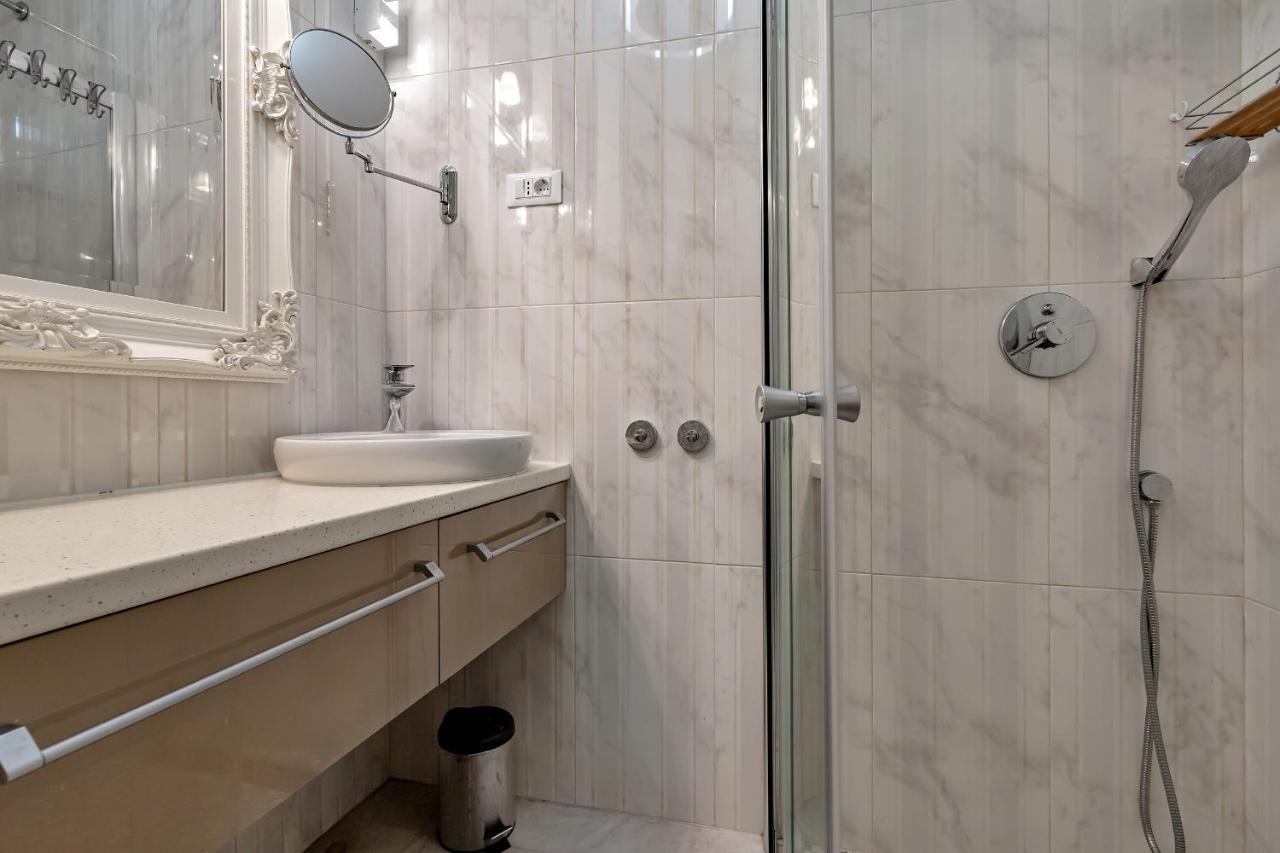 Apartments L & F Макарска Екстериор снимка